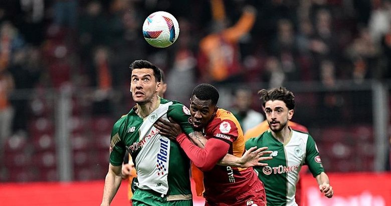 Galatasaray’da iki ismin bileti kesildi