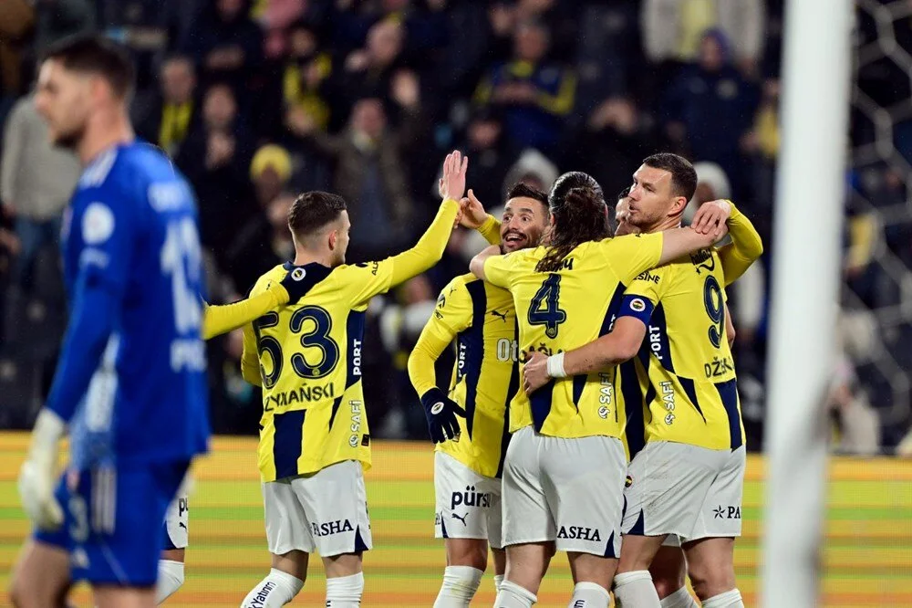 Fenerbahçe Avrupa'da çeyrek final yolunda: Muhtemel 11