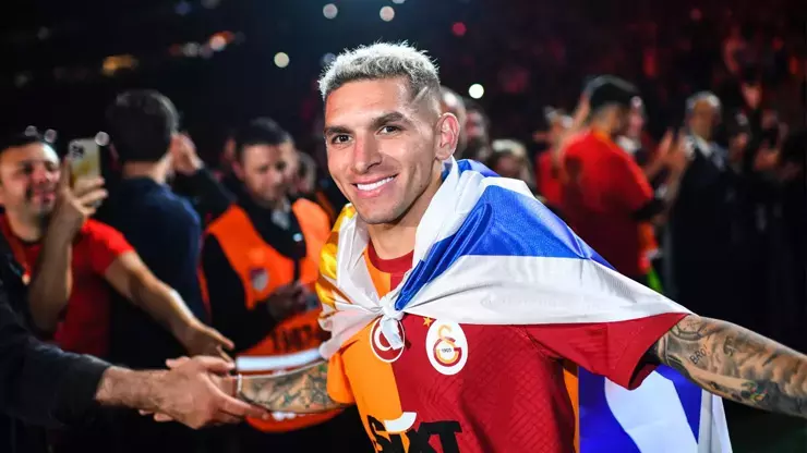 Galatasaray, Lucas Torreira'nın performansına kayıtsız kalmadı!